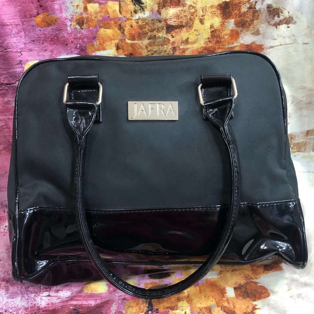 Jafra purse